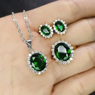 Sparkling Green Oval Cut Necklace Set (4 pcs)